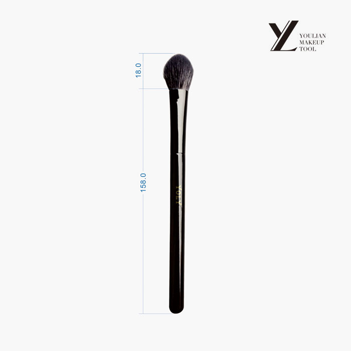 How Does a Full Eye Brush Improve Precision and Efficiency in Eye Makeup Application?