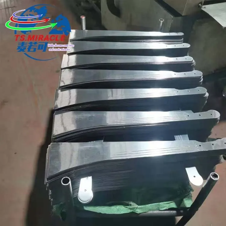 High Quality Carbon Steel Machete with Wood Handle and Plastic Handle Machete for Africa